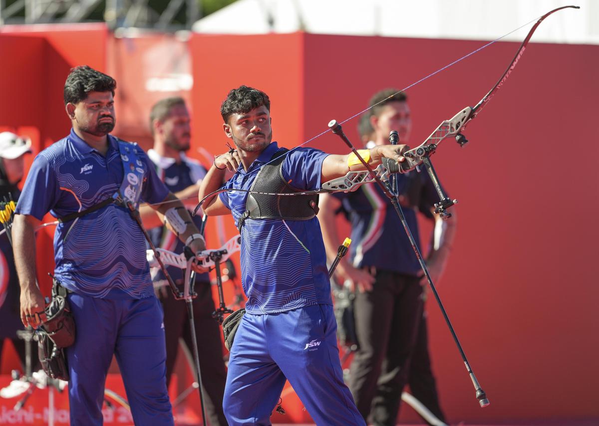 Neeraj Chauhan Stuns Dhiraj to Win Recurve Bronze